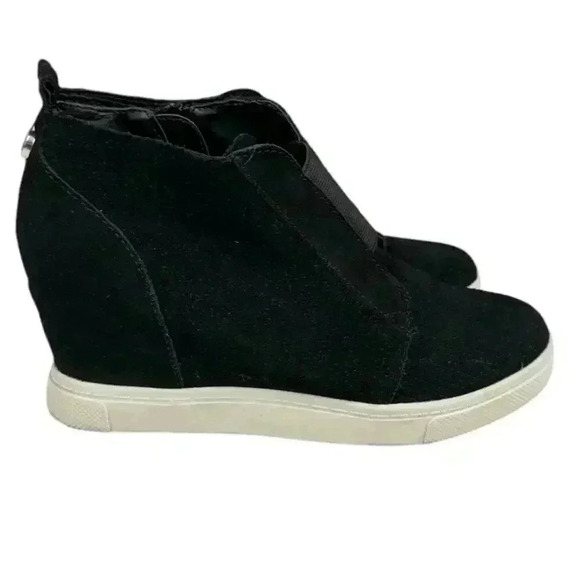 Steve Madden Wavery Sneaker Booties Black Suede Wedge Heel Zip Up Size 7 - Picture 1 of 9